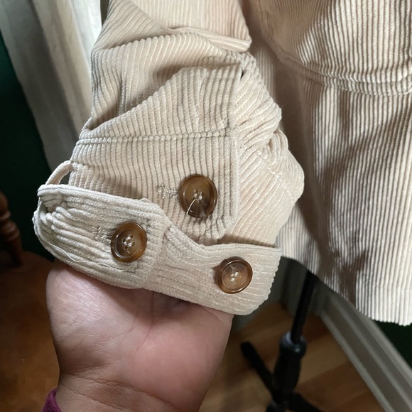 Avec Les Filles Cropped Corduroy Shacket - Picture 2 of 6